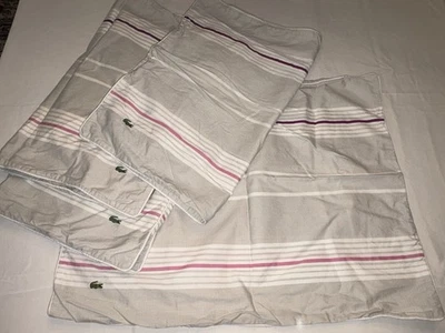 Juego de 4 fundas de almohada ESTÁNDAR de algodón a rayas gris/bronceado púrpura Lacoste Foto 1 de 3