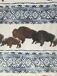 Big Sky Bison Streifen Kuscheln ® Büffel Minky Stoff BT Yard X 58 Zoll Shannon - Bild 1 von 4