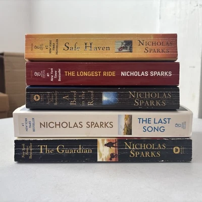 Lot of 5 Nicholas Sparks - 3 Mass paperback and 2 Trade Paperback - Free Shippin Foto 1 de 4