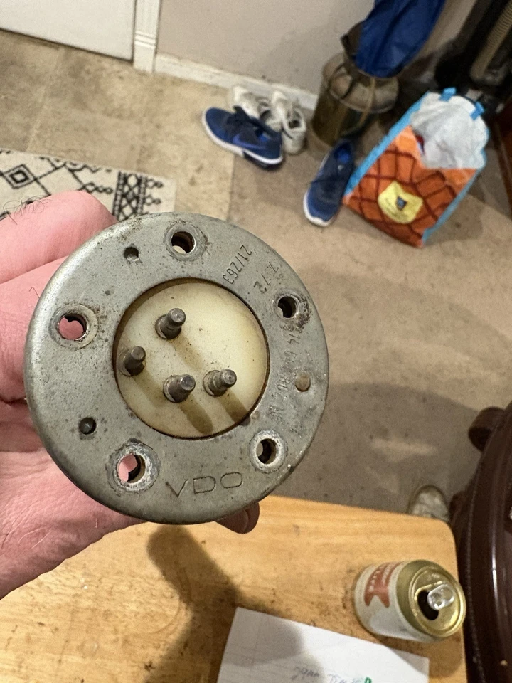 Porsche 911 912 914 1965-89 VDO transmisor de nivel de combustible / probado funcionando / sin precio base Foto 1 de 3