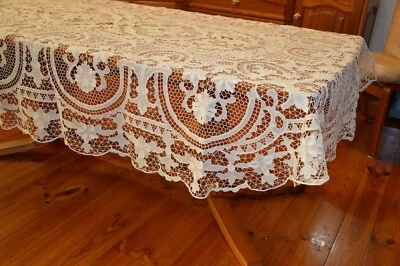 Large Ecru / Cream Needle Lace Tablecloth. 1950's Vintage Handmade Belgian Zele. - Image 1 of 4