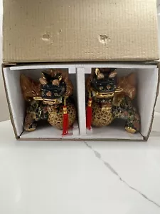 VINTAGE PAIR OF PORCELAIN ASIAN FOO DOGS - Picture 1 of 11