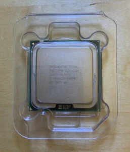 Intel Pentium E5200 2.5GHz Dual-Core Processor - Picture 1 of 2