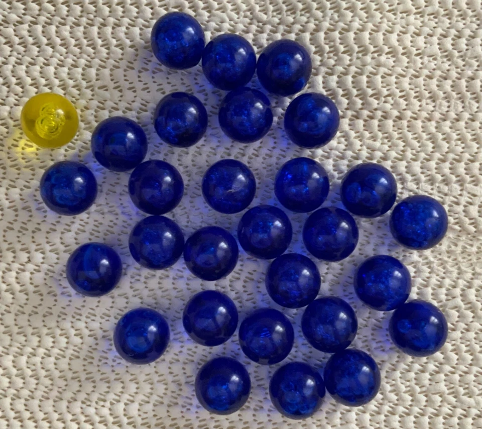 Ker-Plunk/Kerplunk - Spare/Replacements - 28 Blue Marbles & 1 Golden Marble - Image 1 of 1