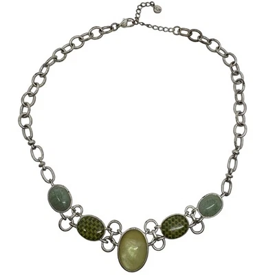 Collar Liz Claiborne Tono Plata Distintivo Piedra Verde Ovalado Colgante Estilo Babero Foto 1 de 4