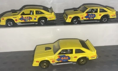 3) Vintage 1978 Hot Wheels Flat Out 442 Car 1:64 Golden Yellow Wheel Variation - Image 1 of 4