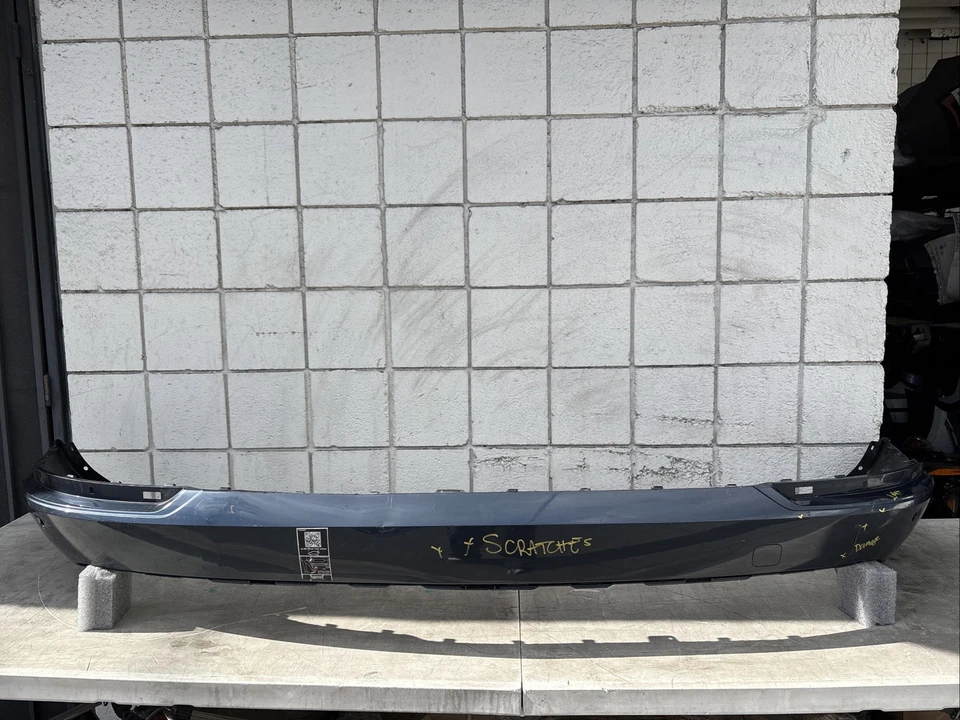 2015-2017 VOLVO XC90 REAR BUMPER LOWER 31353430 OEM USED Foto 1 de 4