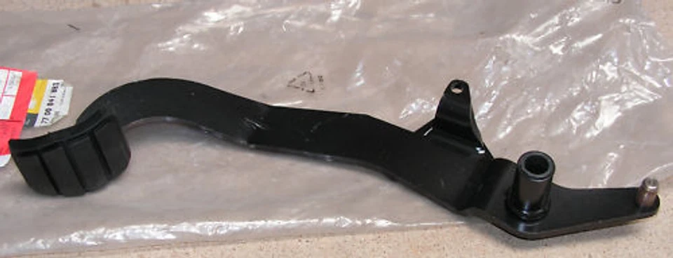 Pedal embrague Renault Laguna I número de pieza 7700841883  Foto 1 de 1