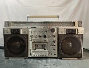 Vintage Sanyo M-X920K Ghettoblaster Ghettoblaster Stereo Radio Kassette *MÜLL* *LESEN* - Bild 1 von 14