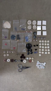 Lot of 80+ Vintage buttons 1970's-1990's - Picture 1 of 9
