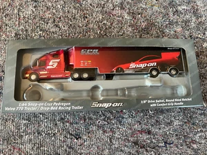Snap-on 1:64 scale Volvo 770 Tractor Trailer Cruz Pedregon - Picture 1 of 3
