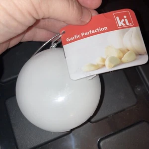 Kitchen Innovations Garlic Perfection Press Green Round ~ NWT - Picture 1 of 5