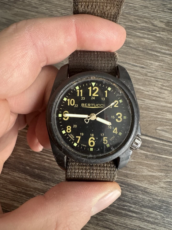 BERTUCCI A-2R Military Watch Olive Khaki 40mm Working Needs Cleaning - Image 1 of 4