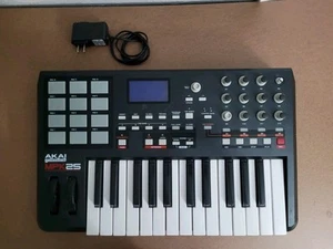 Akai Professional MPK 25 USB/MIDI Performance Keyboard - Picture 1 of 23