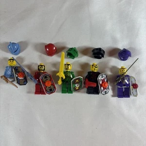 Lego Knights Kingdom II Minifigure Lot Of 4 With Shields Used +1 Incomplete - Picture 1 of 6