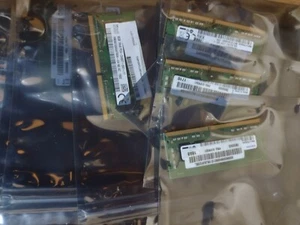 LOT 35 Lenovo 8GB DDR4 so-dimm  FRU: 01FR301 PC4-2400T, FRU::03T7414 PC4-2133T  - Picture 1 of 6