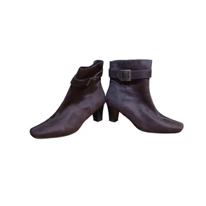 Vintage Fashion Bug Flexisole Faux Suede Ankle Boots Women's Size 10M Brown - Picture 1 of 9