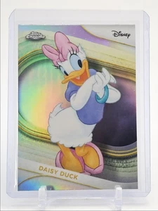 DAISY DUCK 2025 TOPPS CHROME DISNEY REFRACTOR Q4856 - Picture 1 of 2