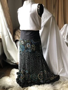 Falda Boho Basil & Maude Negra Muy Adornada Bordada Línea A Talla 8 $198 - Imagen 1 de 12