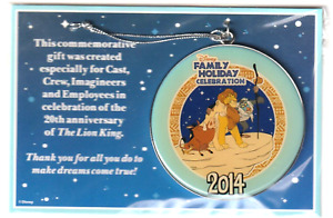 Disney Family Holiday 2014 Commemorative Cast Gift Ornament Lion King