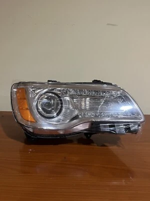 Mopar 68143002AC Composite Headlamp2011-2014 Chrysler 300 68143002AC Foto 1 de 4