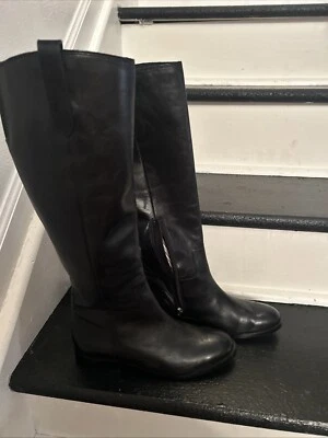 Ivanka Trump Cuero Negro Hasta la Rodilla 6.5 Foto 1 de 4