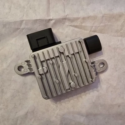 Módulo de control del ventilador de refrigeración del motor compatible con Hyundai 2017-2022... Foto 1 de 4