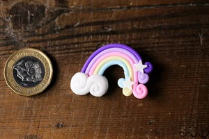 Precioso Broche Arco Iris Hecho a Mano Pin Nube Estrella Accesorio Púrpura Blanco Regalo - Imagen 1 de 3