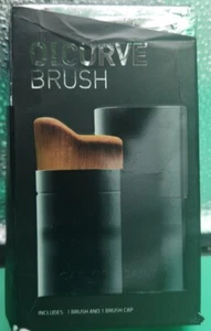 CAILYN O! Curve Synthetic Face Foundation Pinsel, die Box hat kosmetische Schäden NEU - Bild 1 von 4