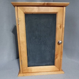 Maple WOOD WALL CABINET W/ INSIDE SHELVES & KEY HOOKS VGUC - Picture 1 of 12