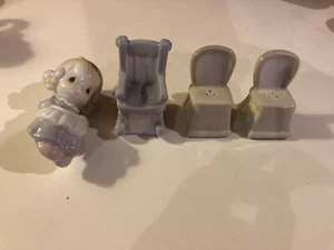 Precious Moments Salt and Pepper Shakers 3 SALT CHAIRS AND 1 PEPPER GIRL #2717 - Picture 1 of 5