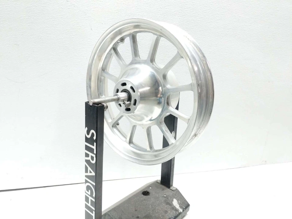 Llanta delantera recta Triumph America 2002-2015 16x3,00 Foto 1 de 4