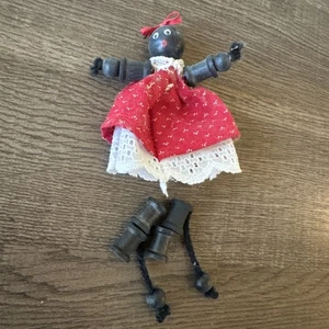 Muñeca de trapo hecha a mano de tela negra vintage, muñeca de arte popular - Imagen 1 de 1