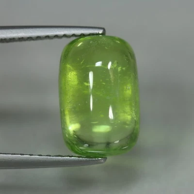 5,33 quilates_gran piedra preciosa suelta_peridoto verde 100 % natural sin calefacción_Pakistán Foto 1 de 3