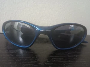 Oakley Minute Sunglasses VR28 Black Iridium Blue Frame Discontinued Rare W Case - Picture 1 of 12