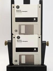 Apple Newton Software Sampler v2.0: 3.5” Disks Only / Mac & Win OS Vintage 1994 - Picture 1 of 6