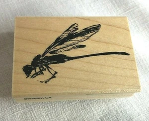 Penny schwarz himmlischer Drache Libelle Gummistempel auf Holzblock 2674F 2003 - Bild 1 von 5