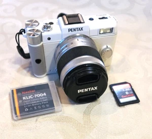 Pentax Q Digital Camera w/ 5-15mm f/2.8-4.5 Standard Zoom Lens - Picture 1 of 14