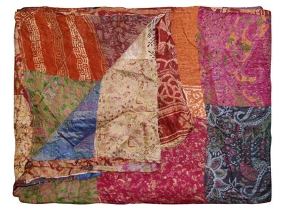 Taj Hotel Kantha Silk Blend Throw | Multi14 | 60"x90" Foto 1 de 3