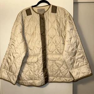 Hudson XL Overside Liner Jacket Padded Quilting Natural Beige Tan Women’s NWT - Picture 1 of 8