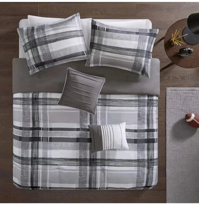 Intelligent Design Rudy Cozy Comforter Casual Cabin Lodge Plaid Design, Black  - Image 1 of 4