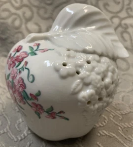 Southern Heirloom For Elizabeth Arden Porcelain Apple Pomander - Picture 1 of 4