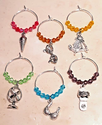 Juego de 6 - DIJES DE VÁSTAGO DE COPA DE VINO PLATEADOS - Fiesta de playa de verano - NUEVO Foto 1 de 4