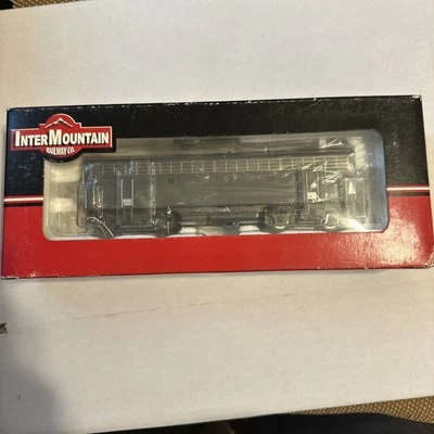 Inter Mountain Railway Co 49536-01 EMD F7B Locomotive Southern Pacific - Gray - Image 1 of 4