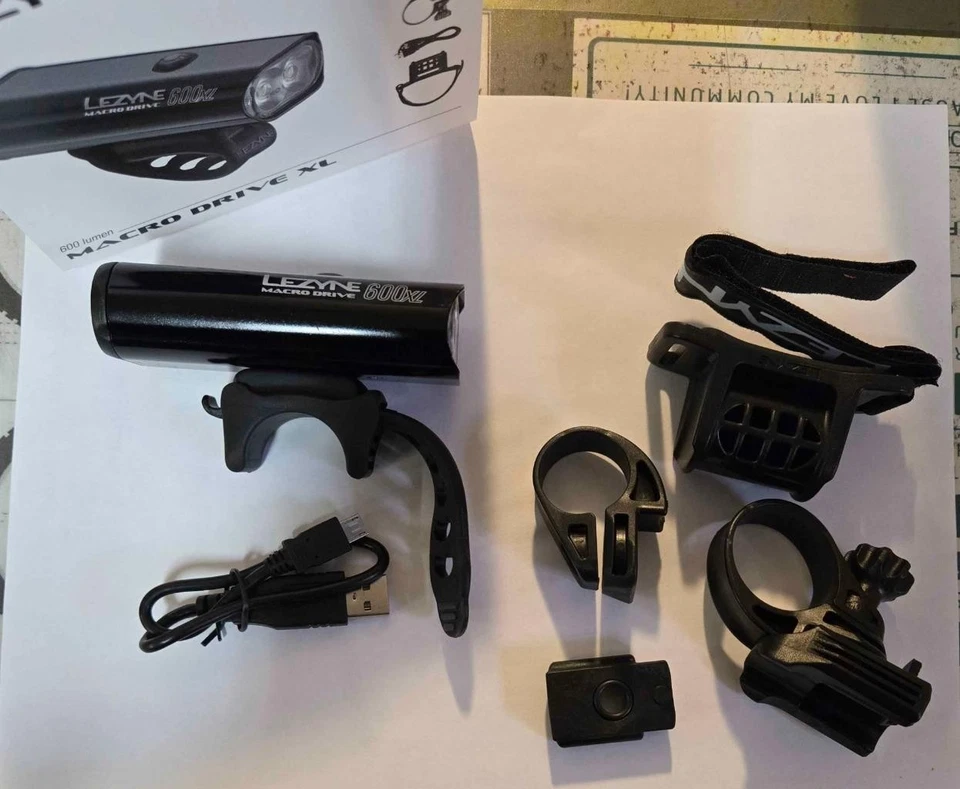 Lezyne Macro Drive 600XL Bike Headlight NEW OLD STOCK - Image 1 of 1