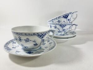 3 x tasses à thé et soucoupes demi-dentelle bleu cannelé Royal Copenhagen 656