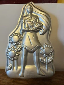 Wilton Disney Cake Pan! Pocahontas Disney Princess Cake 15X11 - Picture 1 of 5