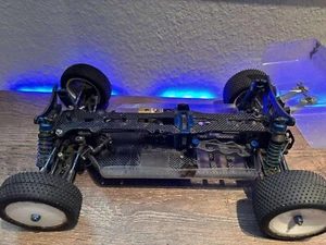 Team Associated B44 Factory Team 1/10 Retro 4WD Buggy Roller Telaio + Motore RC - Foto 1 di 6