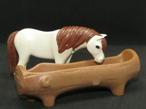 Playmobil Pony with a wood drinker -  C40 - Farm, Western - Picture 1 of 3