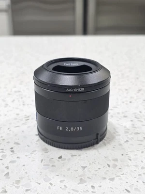 Sony Sonnar 35mm f/2.8 ZA Wide Angle Lens - Image 1 of 4